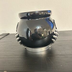 Elegant Black and Silver Decorative Vase for candy